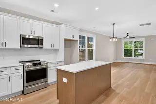 2303 Chestnut Street, Wilmington, NC 28405 — 3-bedroom home in Chestnut Heights, Wilmington, NC, photo 22 of 53: Kitchen