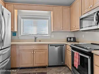 2610 Emerald Drive, Emerald Isle, NC 28594 – photo 4: 2610 Emerald Dr