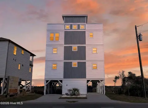321 N New River Dr, Surf City