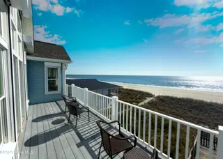 6901 W Beach Drive, Oak Island, NC 28465 – photo 21: 6901 W Beach Dr MLS-61