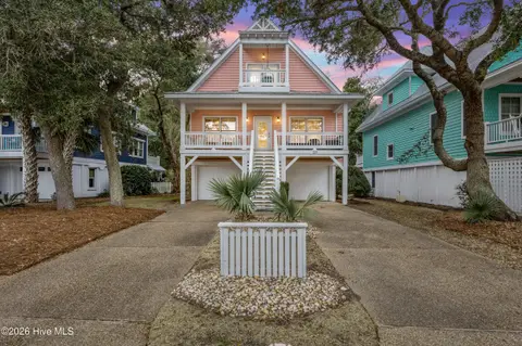 221 Seawatch Way, Kure Beach