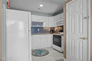 3307 Ocean Drive 2, Emerald Isle, NC 28594 – photo 17: 3307 Ocean Drive 2