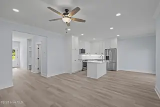 103 Star Lake Circle B, Cape Carteret, NC 28584 – photo 21: 15-web-or-mls-1S3A2725