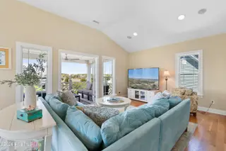 1046 Tide Ridge Drive, Holden Beach, NC 28462 — 5-bedroom home in Pointe West, Holden Beach, NC, photo 16 of 72: 1046 Tide Ridge Drive
