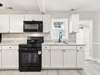 124 Sherwood Road, Jacksonville, NC 28540 – photo 12