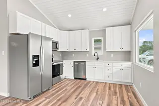 157 Long Pond Loop, Swansboro, NC 28584 – photo 7: Kitchen