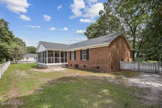 2495 Stratford Drive, La Grange, NC 28551 – photo 6: 06-2495 Stratford Dr-6