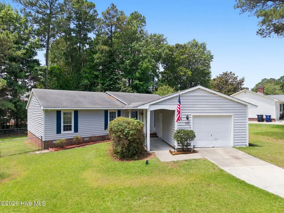 897 Pine Valley Road, Jacksonville, NC 28546 – photo 1 of 1: Main View