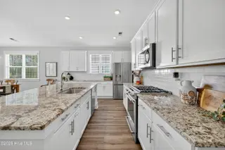 7952 Harrier Circle, Leland, NC 28451 – photo 5: Kitchen