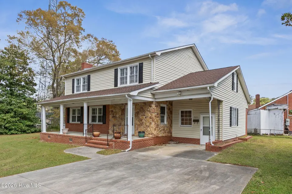301 Dewitt Street, Jacksonville, NC 28540 — 5-bedroom home in Oak Grove, Jacksonville, NC, photo 1 of 35: 3_front exterior
