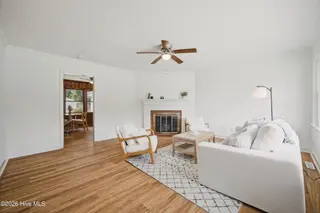 118 Rosewood Avenue, Elizabeth City, NC 27909 – photo 11: Living Room