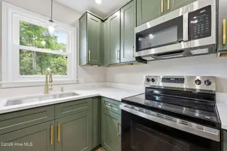 2804 Hodges Road, Kinston, NC 28504 – photo 11: 43-web-or-mls-IMG_1480_edit