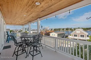 910 Canal Drive Unit B, Carolina Beach, NC 28428 — 4-bedroom condo, Carolina Beach, NC, photo 14 of 55: images-14
