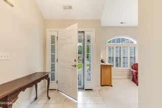101 Cedar Tree Lane SW, Calabash, NC 28467 – photo 7: Front door area