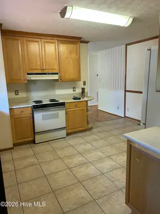 700 Oakwood Avenue, Jacksonville, NC 28546 – photo 4