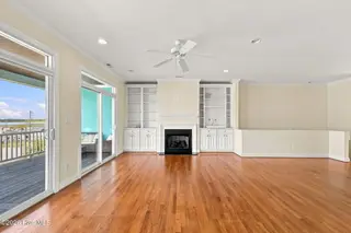 105 Winston Avenue Unit A & B, Atlantic Beach, NC 28512 – photo 15: 46-web-or-mls-105-Winston-081_edit