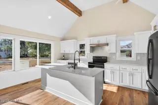 501 Shoreline Drive E, Sunset Beach, NC 28468 – photo 7: Bright Kitchen