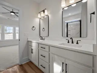 128 Pine View Boulevard, Beaufort, NC 28516 – photo 10: Primary Bath