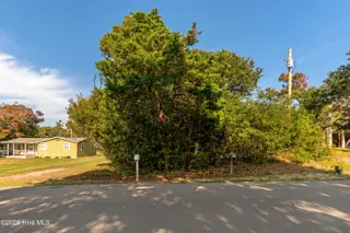 104 Juniper Road, Pine Knoll Shores, NC 28512 – photo 6: Vacant lot in Pine Knoll Shores