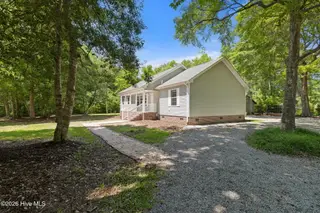 981 Sloop Point Loop Road, Hampstead, NC 28443 – photo 5: exterior drive 2