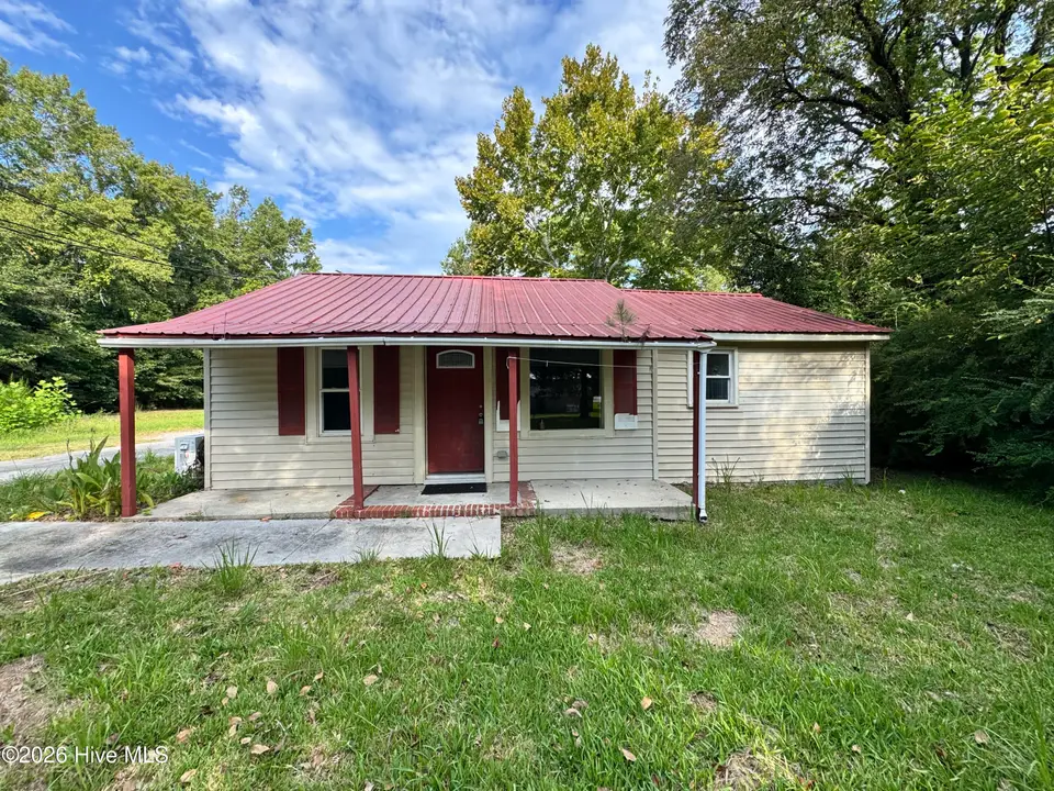 1815 Hargett Street, Jacksonville, NC 28540 – photo 1 of 18