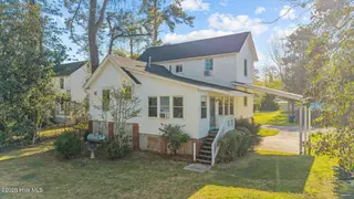 325 Broad Street, Belhaven, NC 27810 – photo 5: 5-web-or-mls-DJI_20260403091910_0427_D