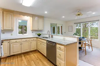 71 Deerwood Lane, Pinehurst, NC 28374 – photo 16: Kitchen & breakfast nook