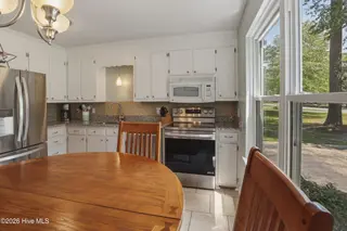 1400 Rodney Road, Greenville, NC 27834 — 3-bedroom home in Greenwood Forest, Greenville, NC, photo 9 of 30