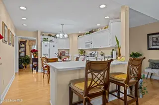 129 Hidden Pond Drive, New Bern, NC 28562 – photo 15: Breakfast Bar