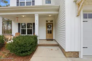 614 Deer Acres Drive, Goldsboro, NC 27530 — 4-bedroom home in Deer Acres, Goldsboro, NC, photo 4 of 49: 04-614 Deer Acres Dr-4 - Copy