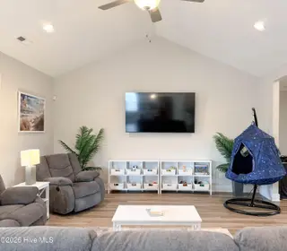 238 Bellows Lane, Rocky Point, NC 28457 – photo 7: Living Room