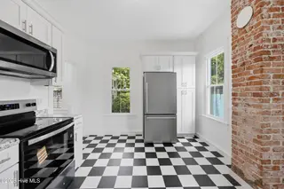 612 W Main Street, Elizabeth City, NC 27909 – photo 19: 612 W Main Kitchen 1