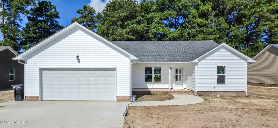246 Nugget Trail, Elizabeth City, NC 27909 – photo 1 of 13: 20260908_101501 (1)