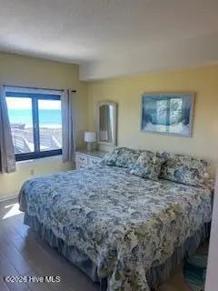 801 Salter Path Road 108, Indian Beach, NC 28512 – photo 11: Principal Bedroom