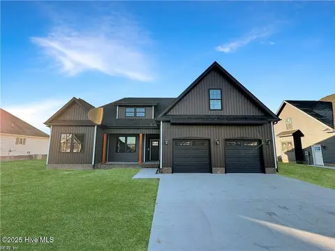 1111 Yawl Street, Elizabeth City