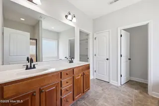 102 E Lake Drive, Goldsboro, NC 27534 – photo 20: 50-web-or-mls-IMG_1033_edit