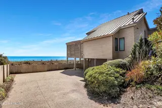 111 Dogwood Circle, Pine Knoll Shores, NC 28512 – photo 12: Spacious parking area