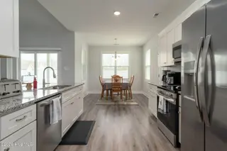 610 Bright Harvest Drive, Maysville, NC 28555 – photo 13: Kitchen to Dining Nook