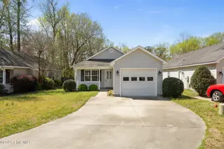 2403 Westover Lane, New Bern, NC 28562 — 3-bedroom home in Berkshire, New Bern, NC, photo 1 of 28: 1-web-or-mls-DSC_6885