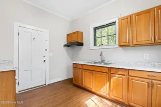 111 Meares Street, Wilmington, NC 28401 – photo 11: Kitchen