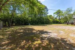 913 Robert E Lee Drive, Wilmington, NC 28412 – photo 6: exteriors-07