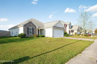 207 Seville Street, Jacksonville, NC 28546 — 3-bedroom home in Carolina Plantations, Jacksonville, NC, photo 2 of 35: Outside-10