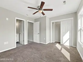 508 Redwood Place 2, Jacksonville, NC 28540 — 3-bedroom condo in Shamrock Village, Jacksonville, NC, photo 23 of 35: 3rd story Front Bedroom