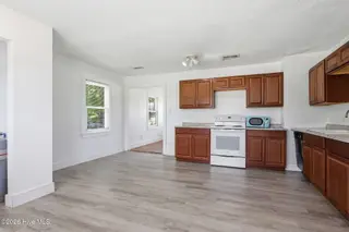 813 N 20th Street, Morehead City, NC 28557 – photo 8: 14-web-or-mls-1S3A1700