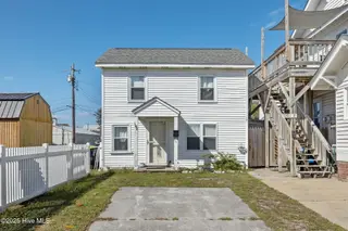 1101 Arendell Street, Morehead City, NC 28557 – photo 5: Cottage