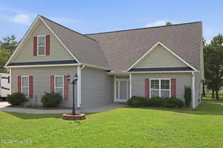 1768 Oak Pointe Drive, Greenville, NC 27834 – photo 2: 14-web-or-mls-IMG_0003 (1)_edit