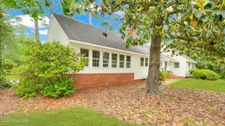 1902 Sherwood Drive, Greenville, NC 27858 – photo 3: 6-web-or-mls-1902 Sherwood Drive-6