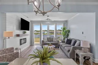 7959 Huron Drive, Wilmington, NC 28412 – photo 22: Living Room (62)