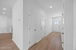 79 W Farley Drive 80, Hampstead, NC 28443 — 4-bedroom home in Brookfield Branch, Hampstead, NC, photo 10 of 48: 6_foyer