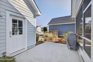 753 Edgerton Drive, Wilmington, NC 28412 – photo 24: Garage Entry